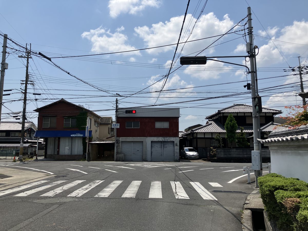 Turning right at the Hokeji intersection