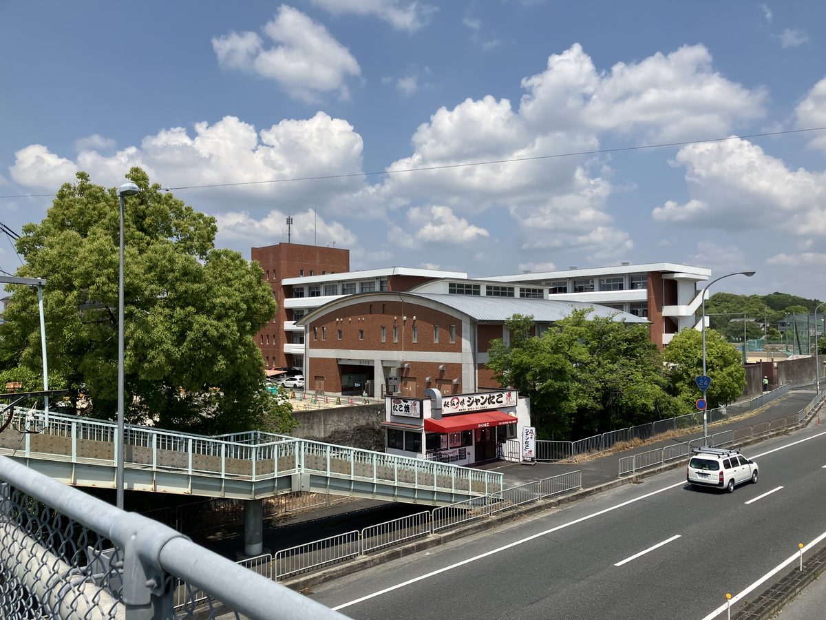 Ichijo High School visible on the right side